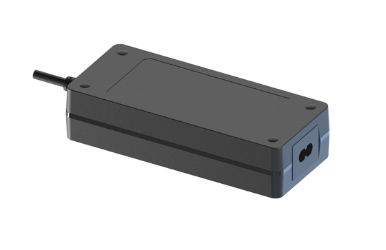 Un buon prezzo. Fornitore di alimentazione di commutazione desktop da 18 a 350 W con efficienza ≥ 85% e norme di sicurezza UL/CUL/TUV/GS/CE/CCC in linea