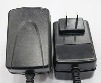Un buon prezzo. 5-24v Adaptore a muro con certificati di sicurezza universali in linea