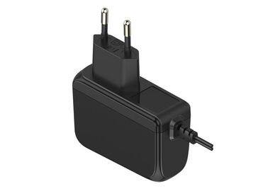Un buon prezzo. 5V 1A, 5V 1.5A, adattatore di CA del supporto della parete di 12V 1A per la scatola/router/cellulare/PC della TV in linea