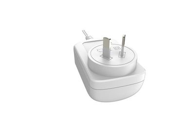 Un buon prezzo. Adattatore universale nero di corrente alternata Di 24W 12V 2A con le approvazioni del CE in linea