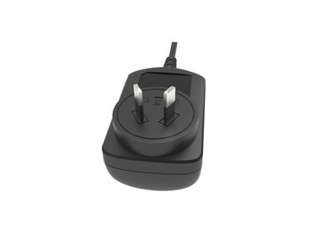 Un buon prezzo. adattatore universale di potere di CA di 18W 12V 1.5A con le approvazioni di GS PSE SAA del CE del FCC di ETL in linea