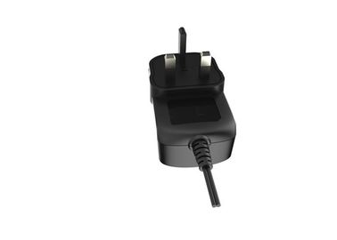 Un buon prezzo. RoHS ha certificato l'adattatore universale di potere 24W con il supporto BRITANNICO della parete di Pin in linea