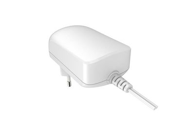 Un buon prezzo. 90 - spina universale 5V 3A dell'adattatore UE di CC di CA 264VAC con CE/GS/contabilità elettromagnetica diplomata in linea