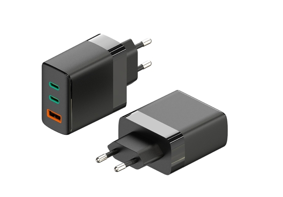 Un buon prezzo. Adaptatore a montaggio murale con porta USB e certificati di sicurezza universali in linea